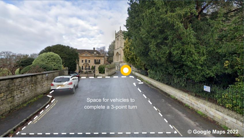 An image showing the three-point turn point south of St Thomas's Church