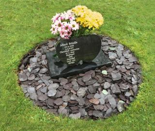 Circle garden with heart-shaped memorial